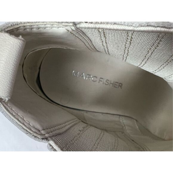 Marc Fisher Carves Cream Leather Side Gores Pull on Bootie Boot 6M Vanilla Girl - Picture 9 of 11